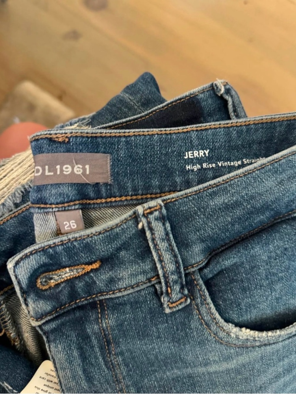 DL1961 Women’s Jerry High Rise Vintage Cropped Straight-Leg Jeans in Dark Blue - Picture 5 of 6